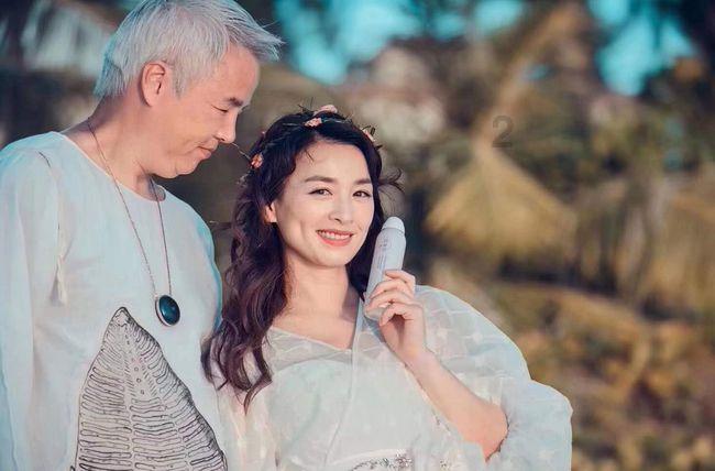黄宗泽现身深圳女粉疯狂近身，受不了亲自维持秩序，6保安干瞪眼